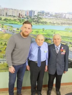 В 21 округе 90 лет председателю Совета ветеранов!